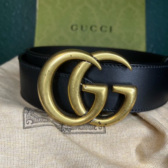 Gucci Black Leather Belt with Gold GG Buckle - Picture 3 of 3
